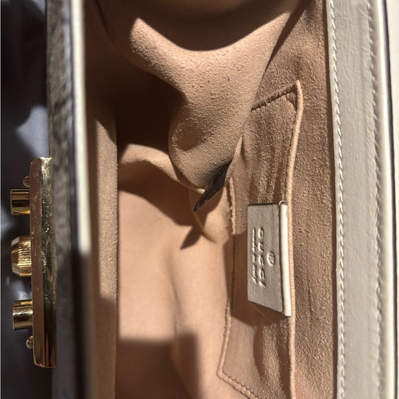 Gucci GG Supreme Padlock Purse in Pristine Condition - Picture 3 of 11
